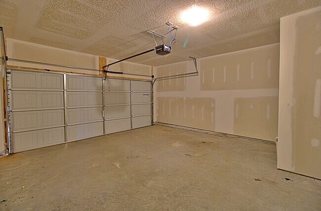 Building Photo - 29 Quarter Horse Run NE