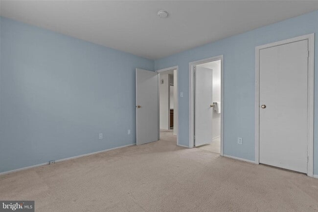 Building Photo - 616 Society Pl