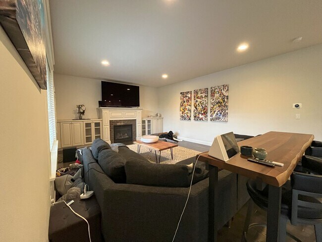 Building Photo - Spacious Corner-Lot Home with Three Levels...