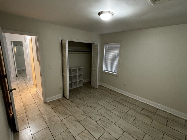 Building Photo - 130 Ralph Quarterman Dr