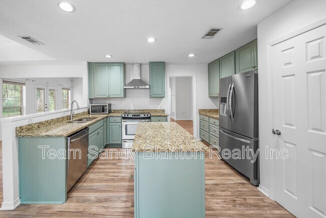 Building Photo - 3313 Country Meadow Ln