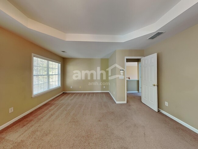 Building Photo - 5715 Oxborough Way