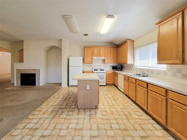 Building Photo - 5535 Gable Meadows Dr