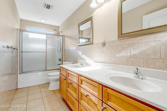 Building Photo - 1000 Eighth Ave