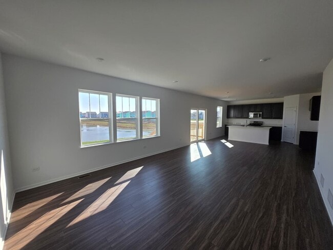 Building Photo - 348 Danforth Dr