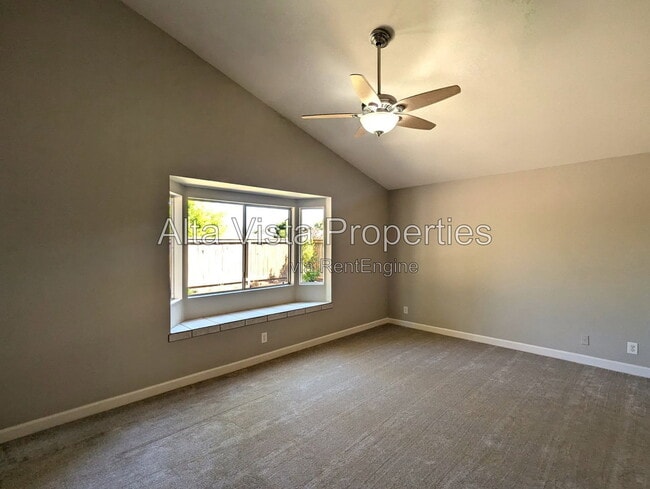 Building Photo - 1204 Rocky Point Way
