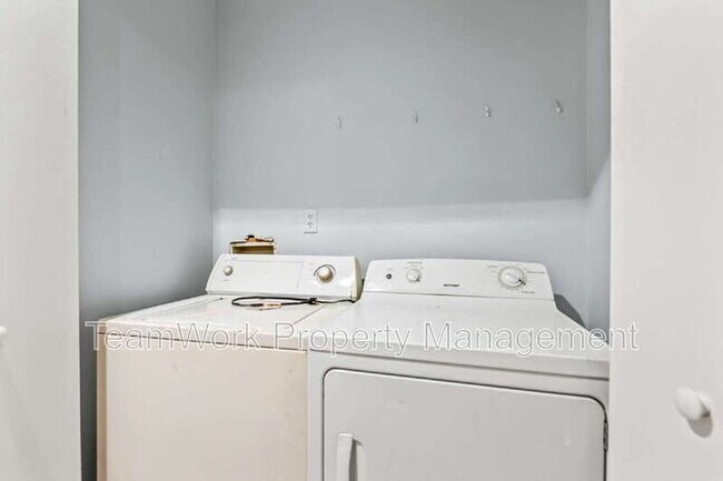 Building Photo - 121 Canvasback Dr