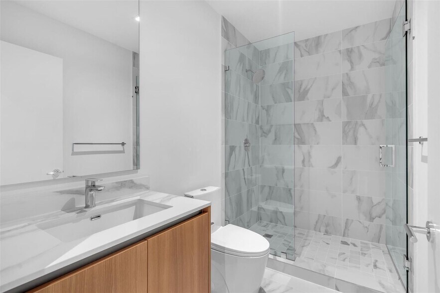 Building Photo - 1400 Biscayne Blvd