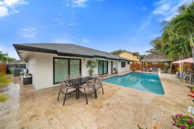 Building Photo - 730 SW 95 Terrace