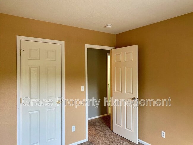Building Photo - 4623 S Simms Ct
