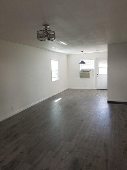 Building Photo - 330 Pasadena Ave