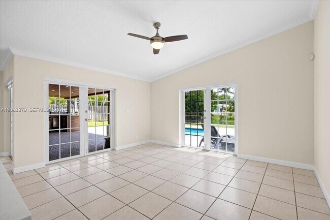 Building Photo - 4201 W Sailboat Dr