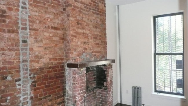 Building Photo - 308 Tompkins Ave