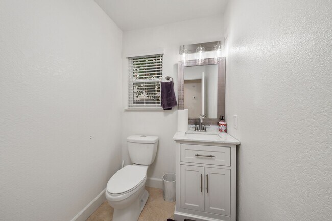 Building Photo - 8105 Prior Way