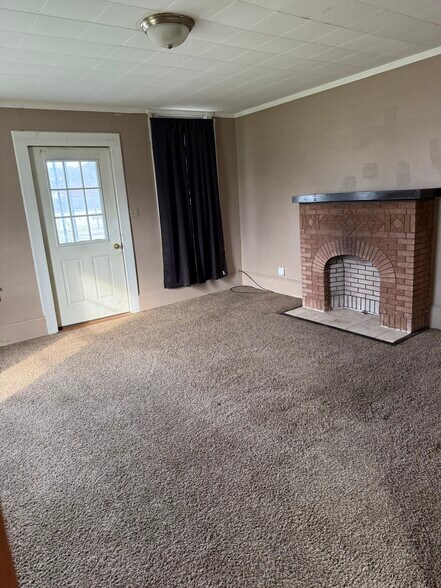 Building Photo - 811 3rd St