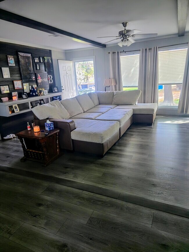 Building Photo - 10211 FM 1458 Rd