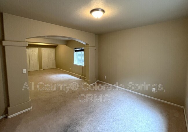 Building Photo - 7803 Guinness Way