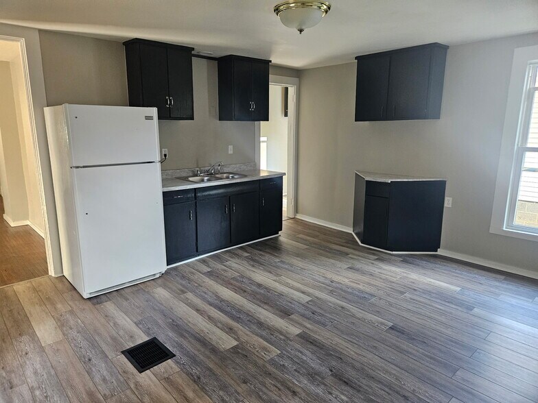 Kitchen - 5 Robie St