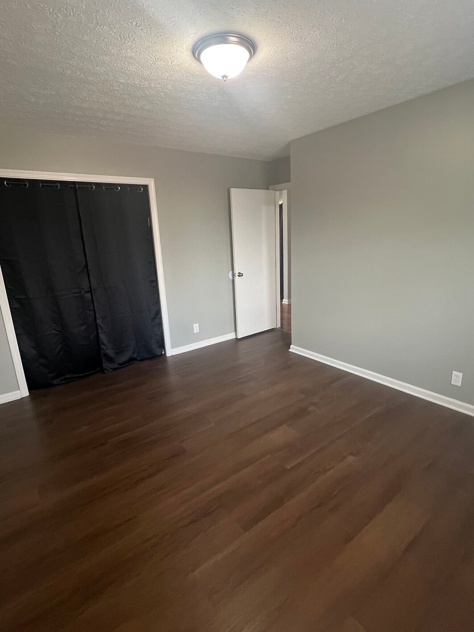 Building Photo - 8005 Casualwood Ct