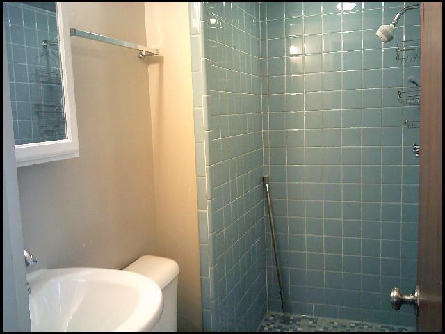 Building Photo - 303 Brookside Dr