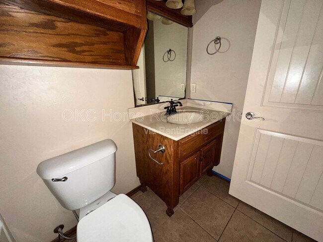 Building Photo - 13201 SW 2nd Terrace