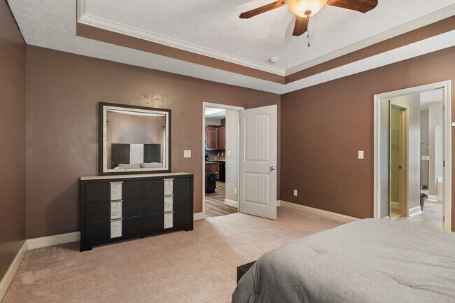 Building Photo - 3 Bedroom, 2 Bath, 1826 Heated Sq Ft Home ...