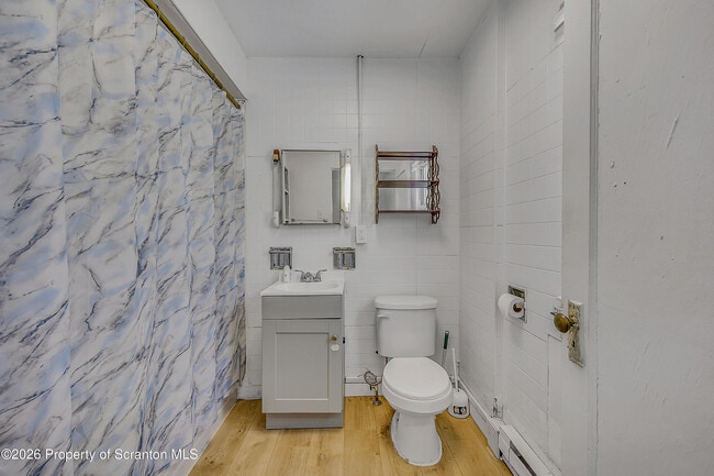 Building Photo - 53 Sobieski St