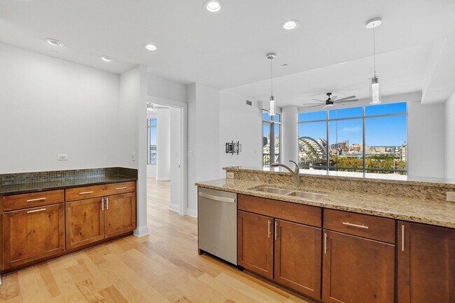 Building Photo - 400 Riverboat Row