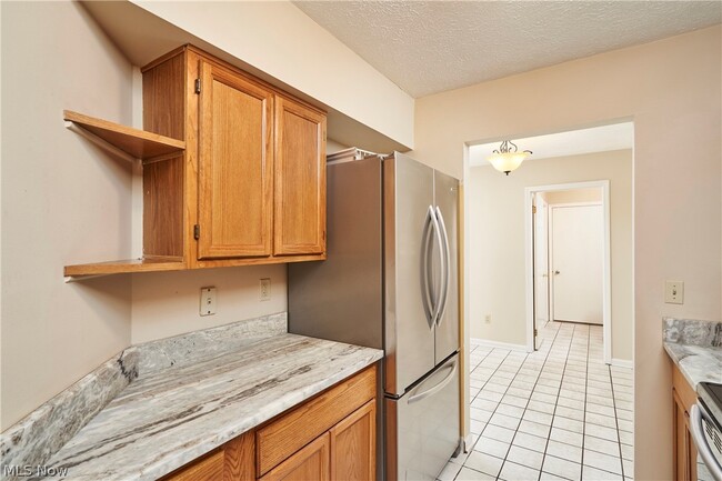 Building Photo - 7149 W Cross Creek Trail