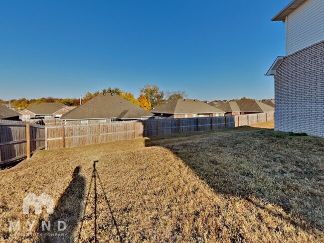 Building Photo - 1001 Clearspring Ct