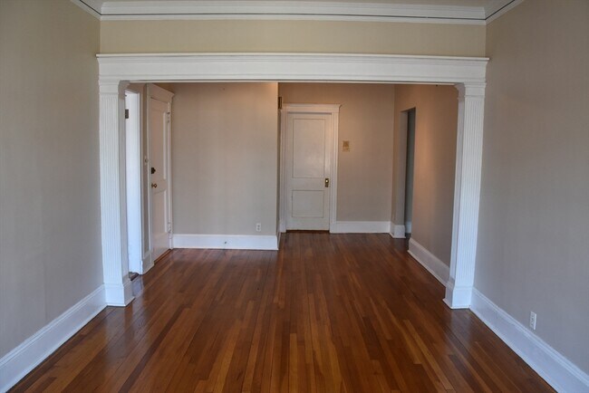 Building Photo - 134 Fuller St