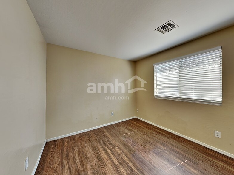Building Photo - 3733 W Nancy Ln