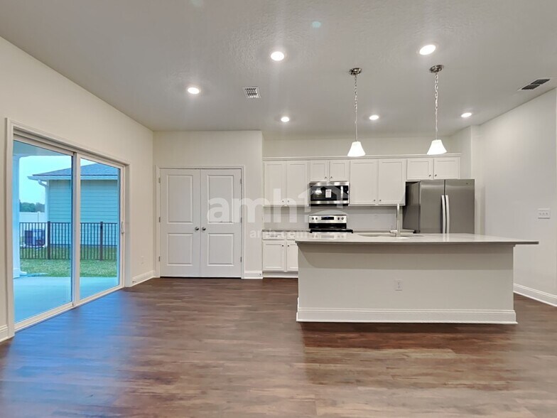 Building Photo - 176 Elcano Ln