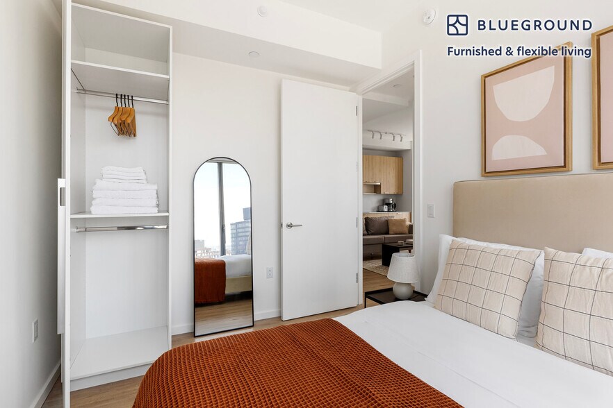 Building Photo - 545 Vanderbilt Ave