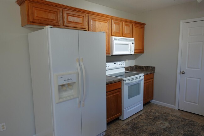 Building Photo - 139 Stockbridge Dr