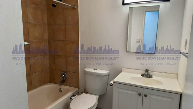 Building Photo - 2409 Fleetwood St