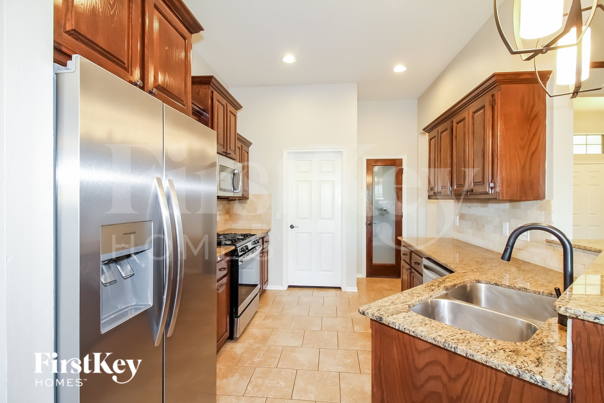 Building Photo - 4529 Oasis Ct