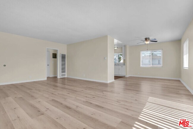 Building Photo - 1346 Cochran Ave