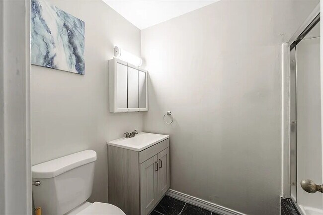 Primary Photo - "Chic Urban Living: Spacious 1-Bedroom Oas...