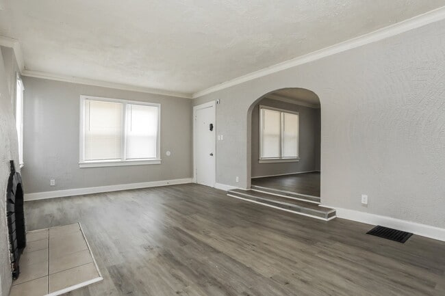 Building Photo - 3316 E 59th St