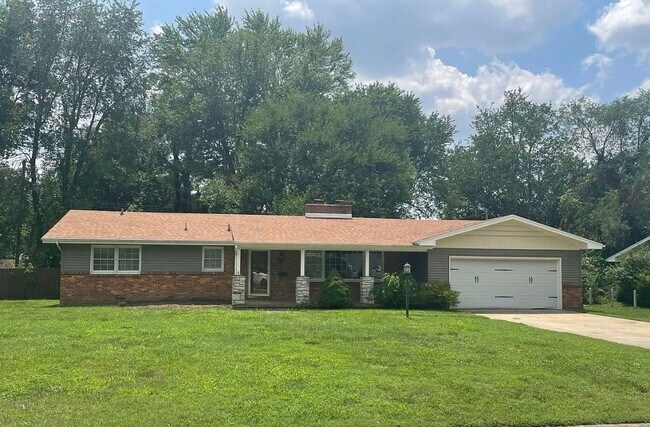 Primary Photo - Beautiful 3 bed 2 bath home AVAILABLE NOW!
