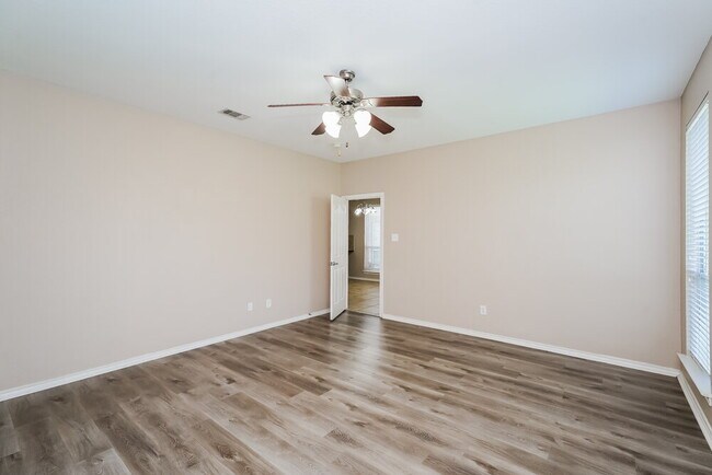 Building Photo - 6137 Kristen Dr