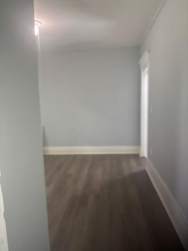 Building Photo - Newly Renovated 3-bedroom 2-bath house in ...