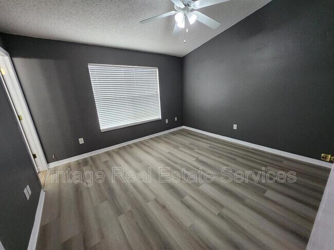 Building Photo - 30151 Barnaby Ln