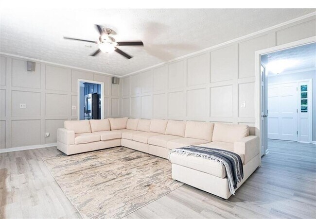 Building Photo - 2749 Fieldstone Dr SE