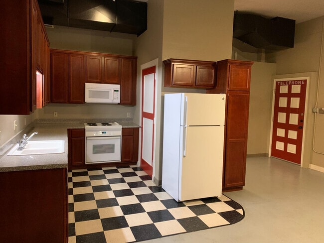 Building Photo - 1414 Texas Ave