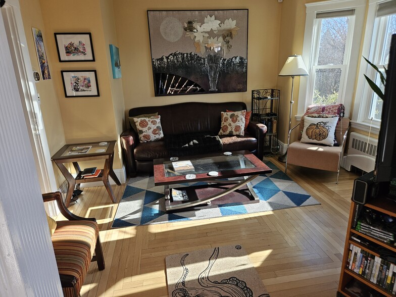 living room - 151 Walsh St