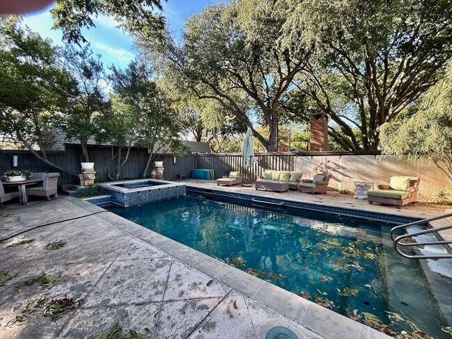 Building Photo - 7 Newcomb Terrace