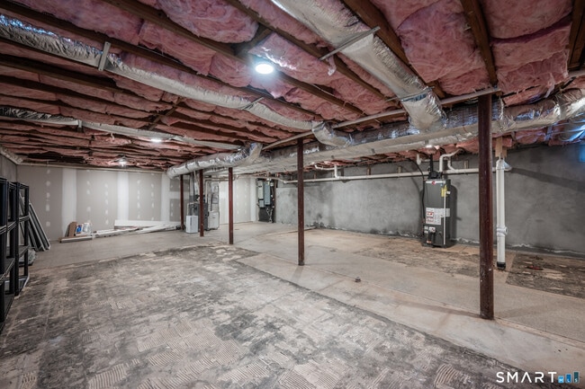 Building Photo - 137 Knowles Ave