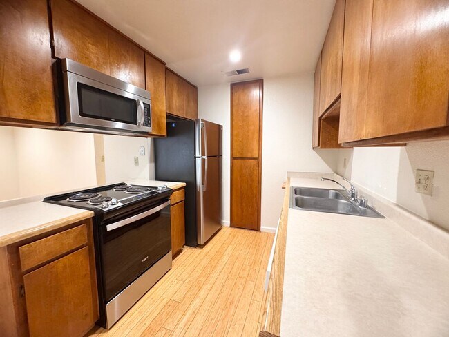 Interior Photo - Stadium Village Apartments